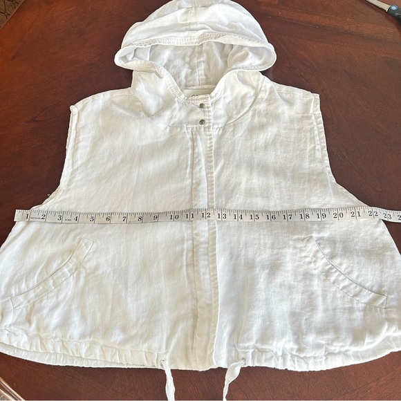 Cami NYC | White Linen Hooded Vest - Picture 7 of 9